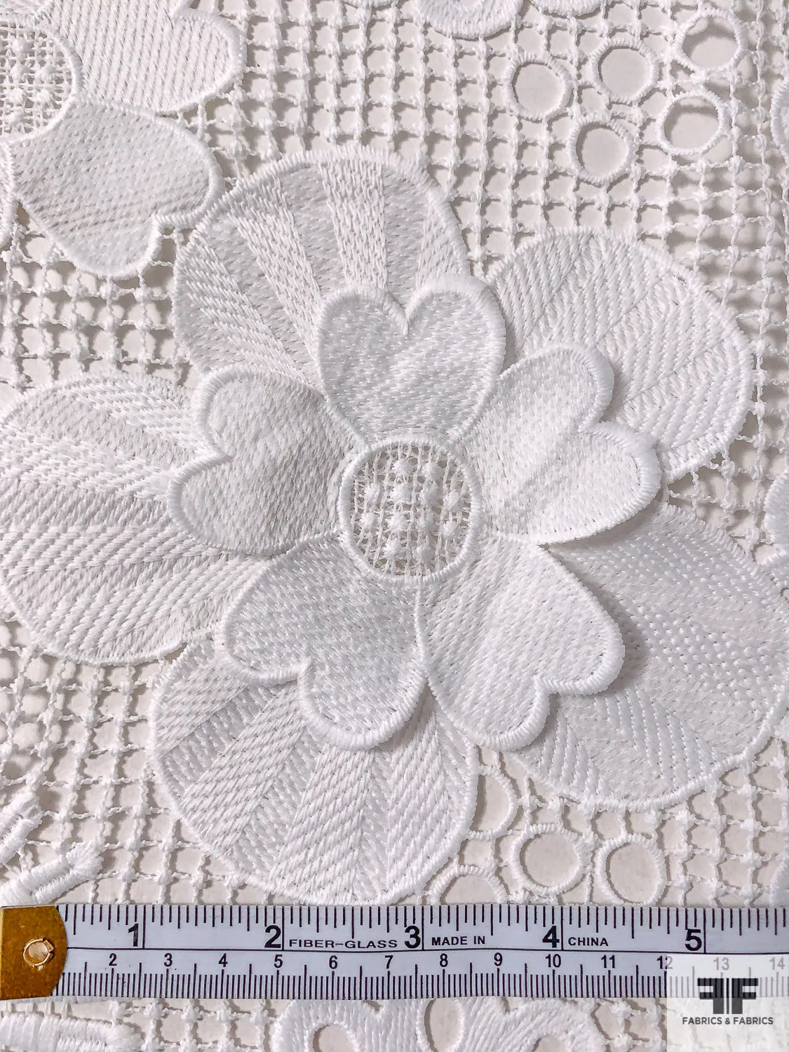 3D Youthful Floral Guipure Lace - White