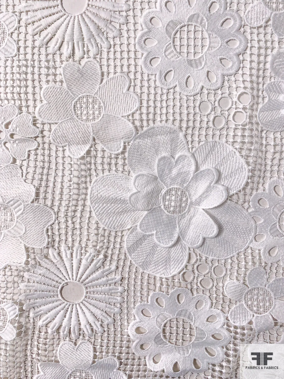 3D Youthful Floral Guipure Lace - White