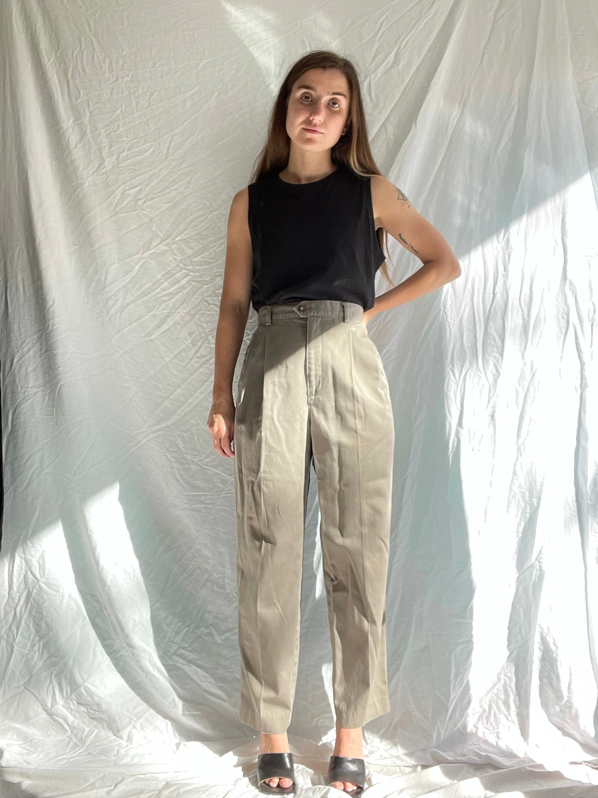90s Flattering High-Rise Chinos - 30