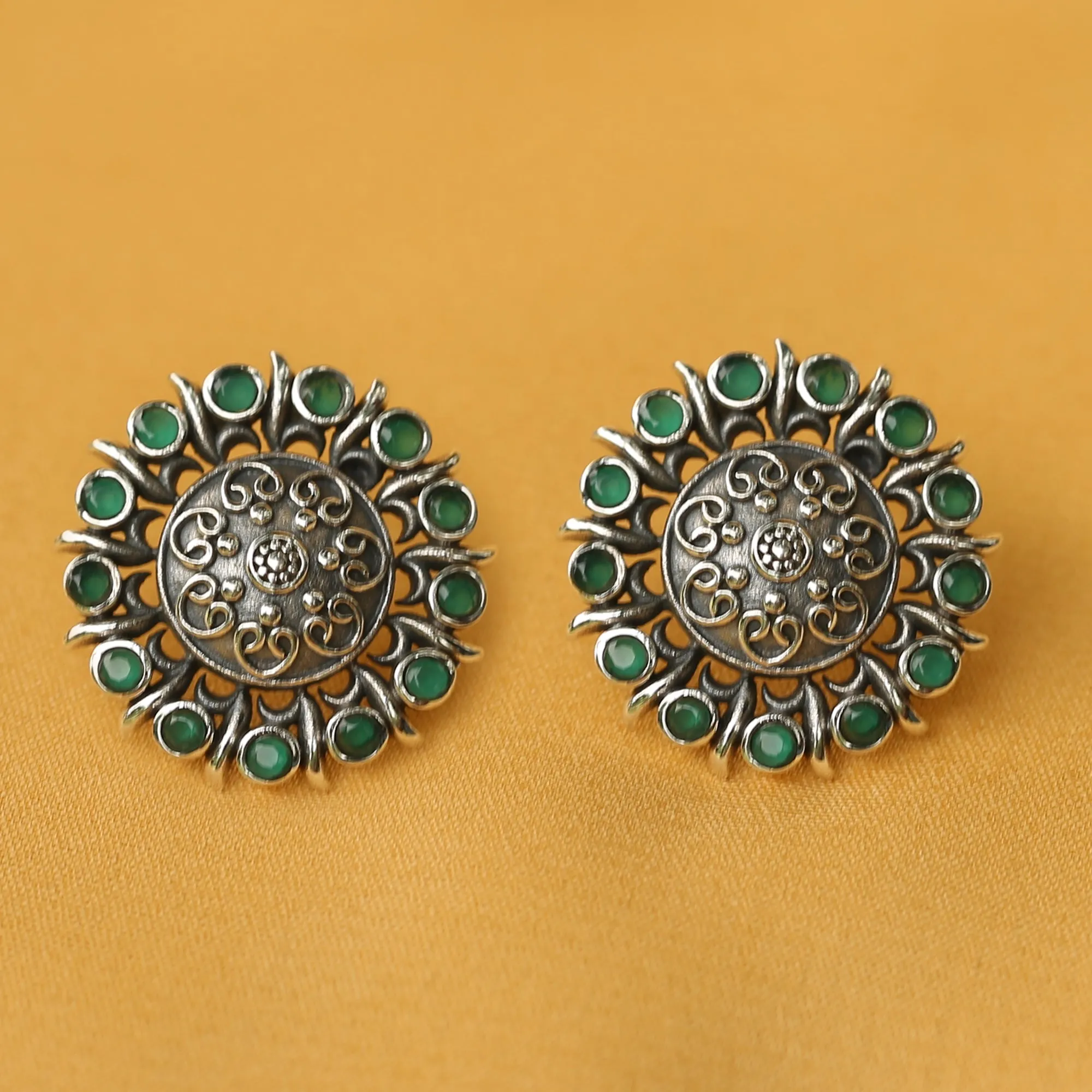 925 Silver Antique Look Green Stud
