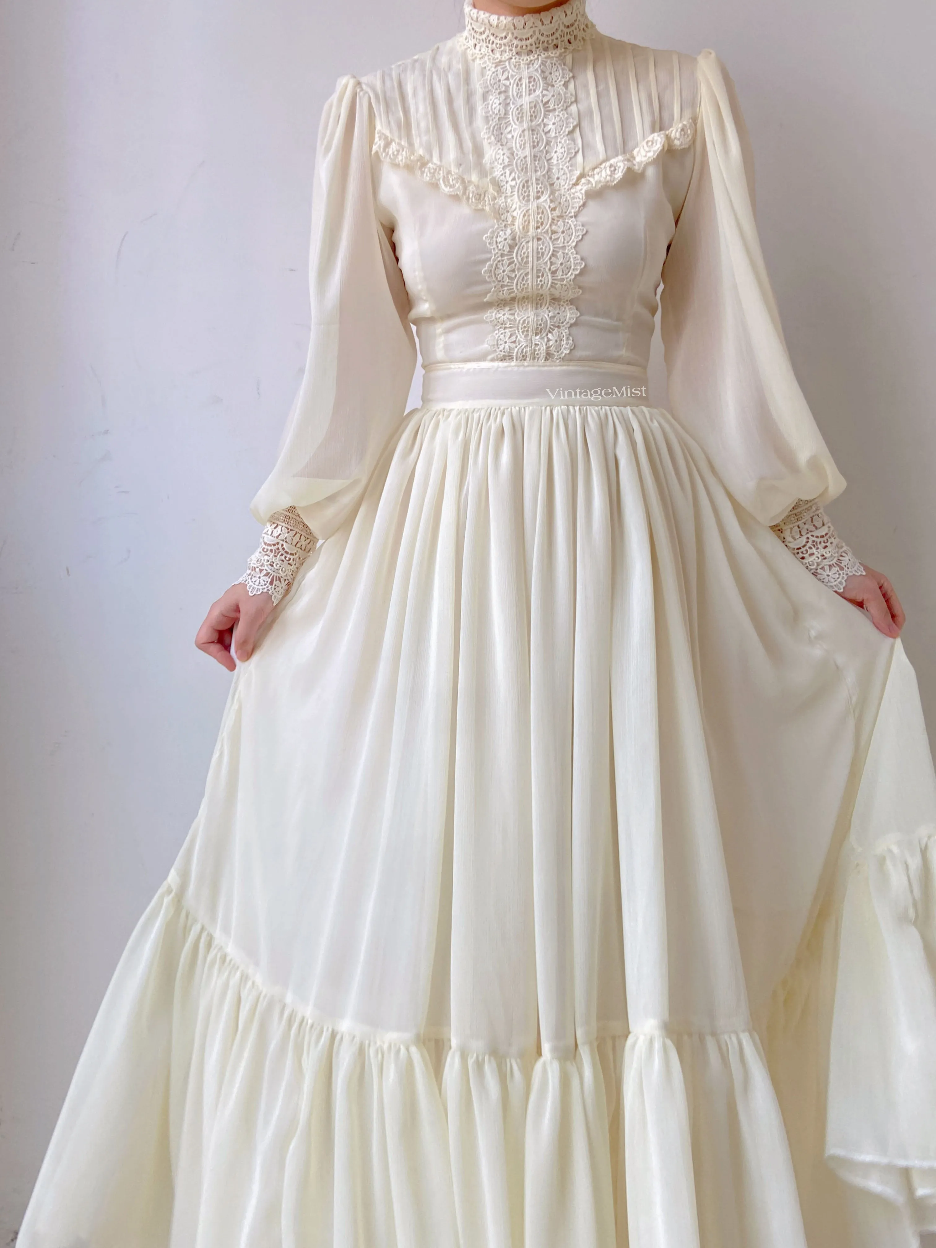 Chiffon Lantern Sleeve Lace Trim Dress