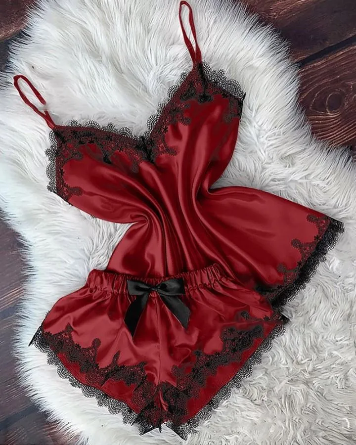 Contrast Lace Bowknot Cami Set