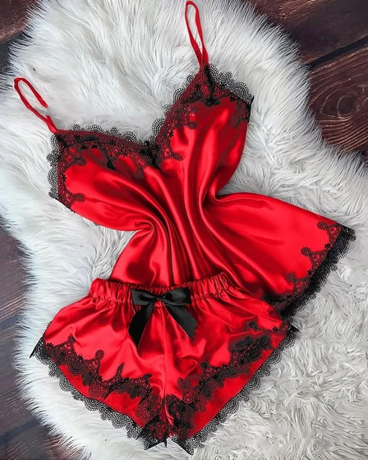 Contrast Lace Bowknot Cami Set