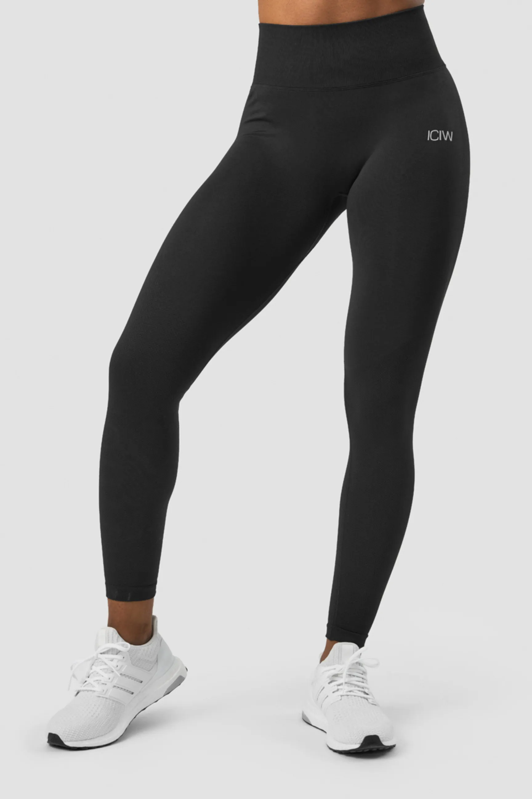 Define Seamless Scrunch Tights