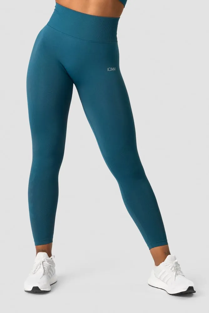 Define Seamless Scrunch Tights
