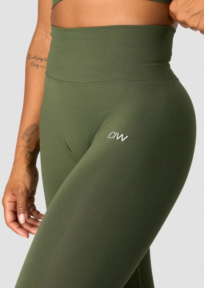 Define Seamless Scrunch Tights