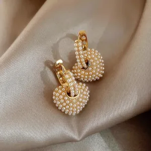 Heart-shaped Gold Earrings with White Mini Pearls
