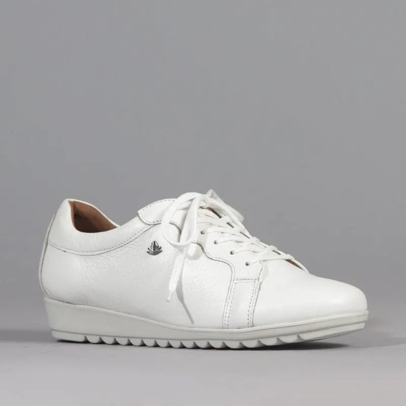 Lace-up Sneaker in White - 12656