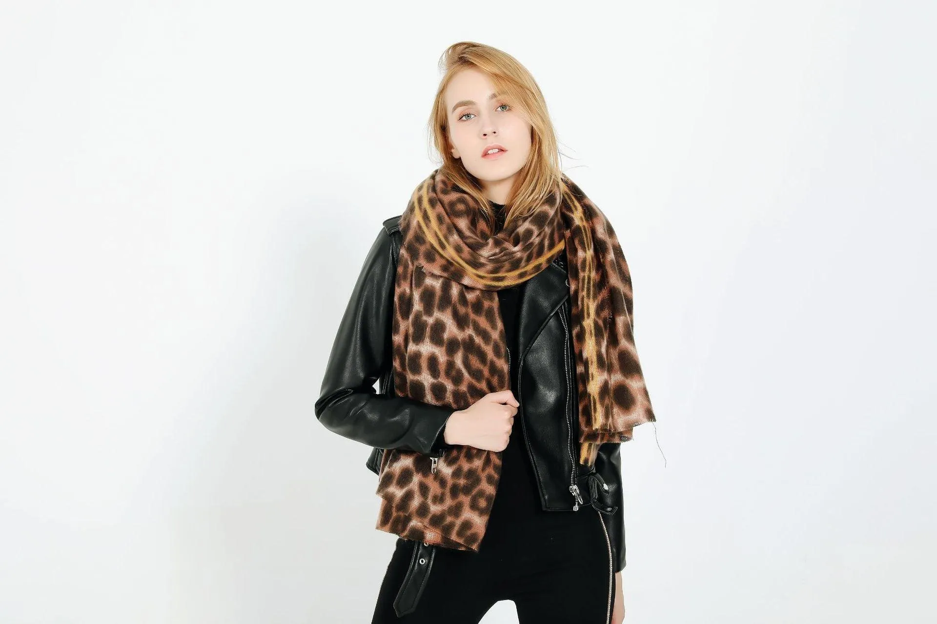 Leopard-print cashmere scarf shawl