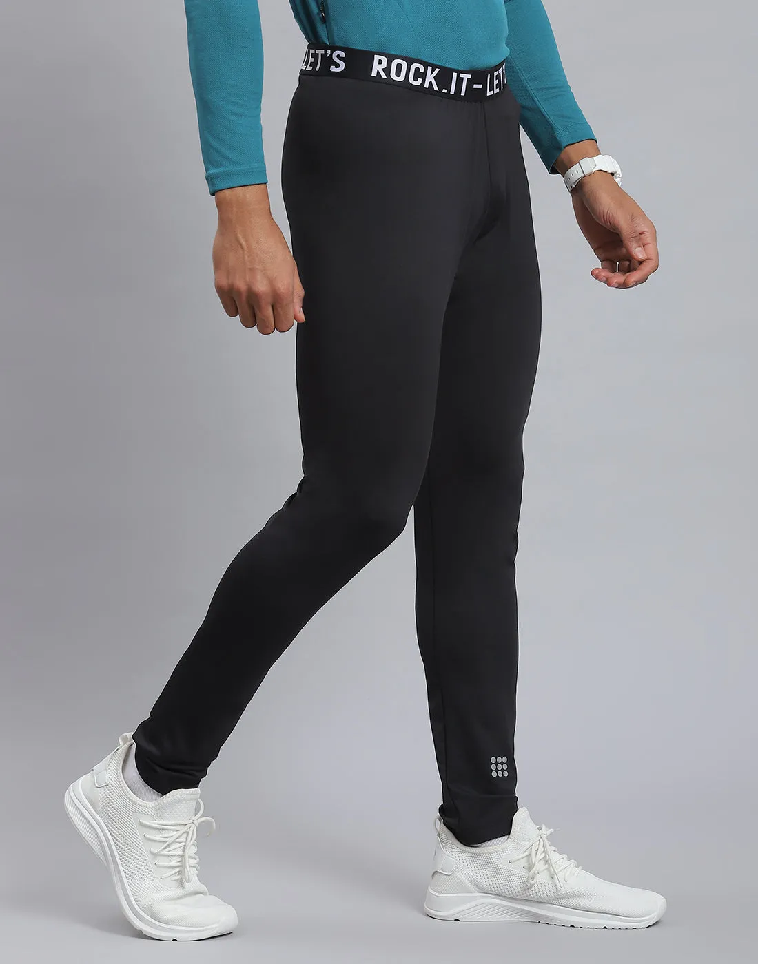 Men Black Solid Regular Fit Tights