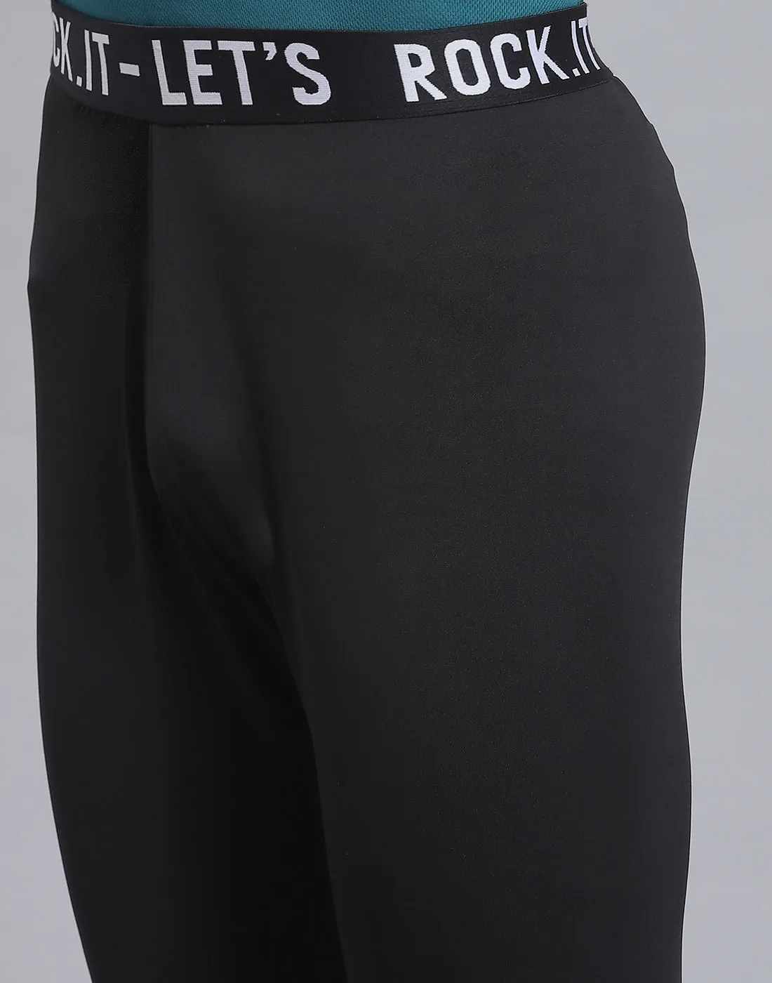 Men Black Solid Regular Fit Tights