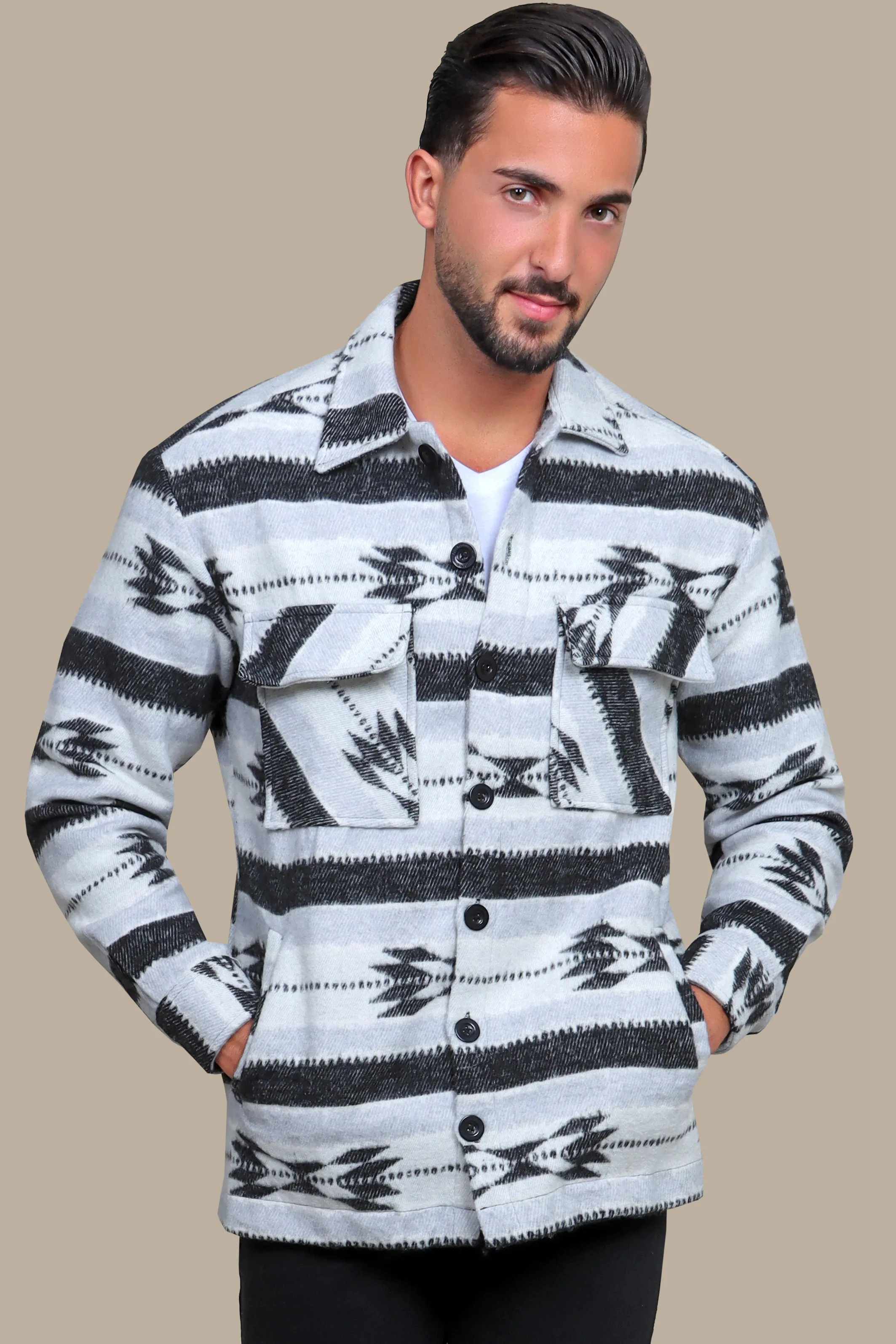 Midnight Coziness: Black Fleece Overshirt - A Stylish Blend of Warmth and Elegance