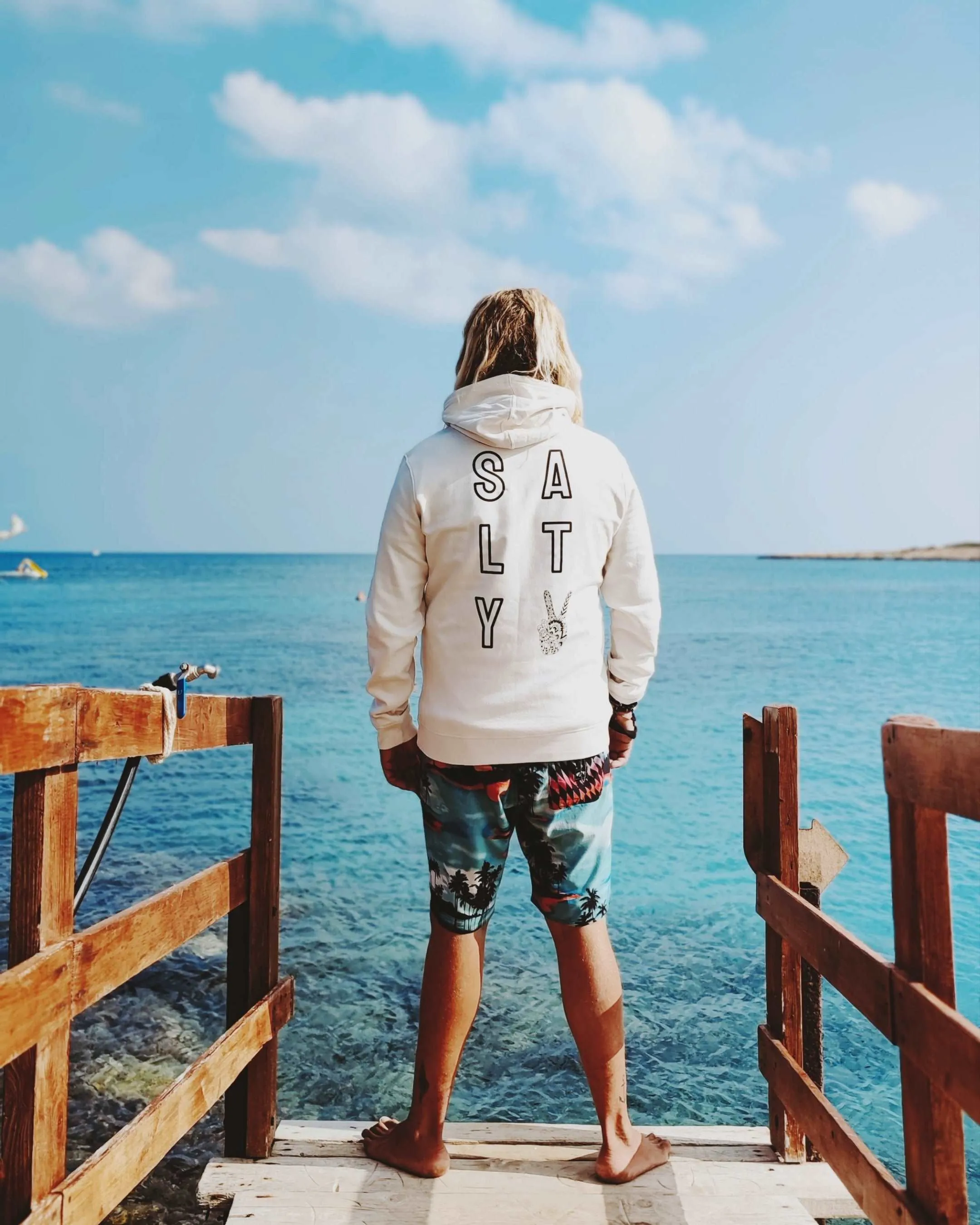 SALTY HOODIE