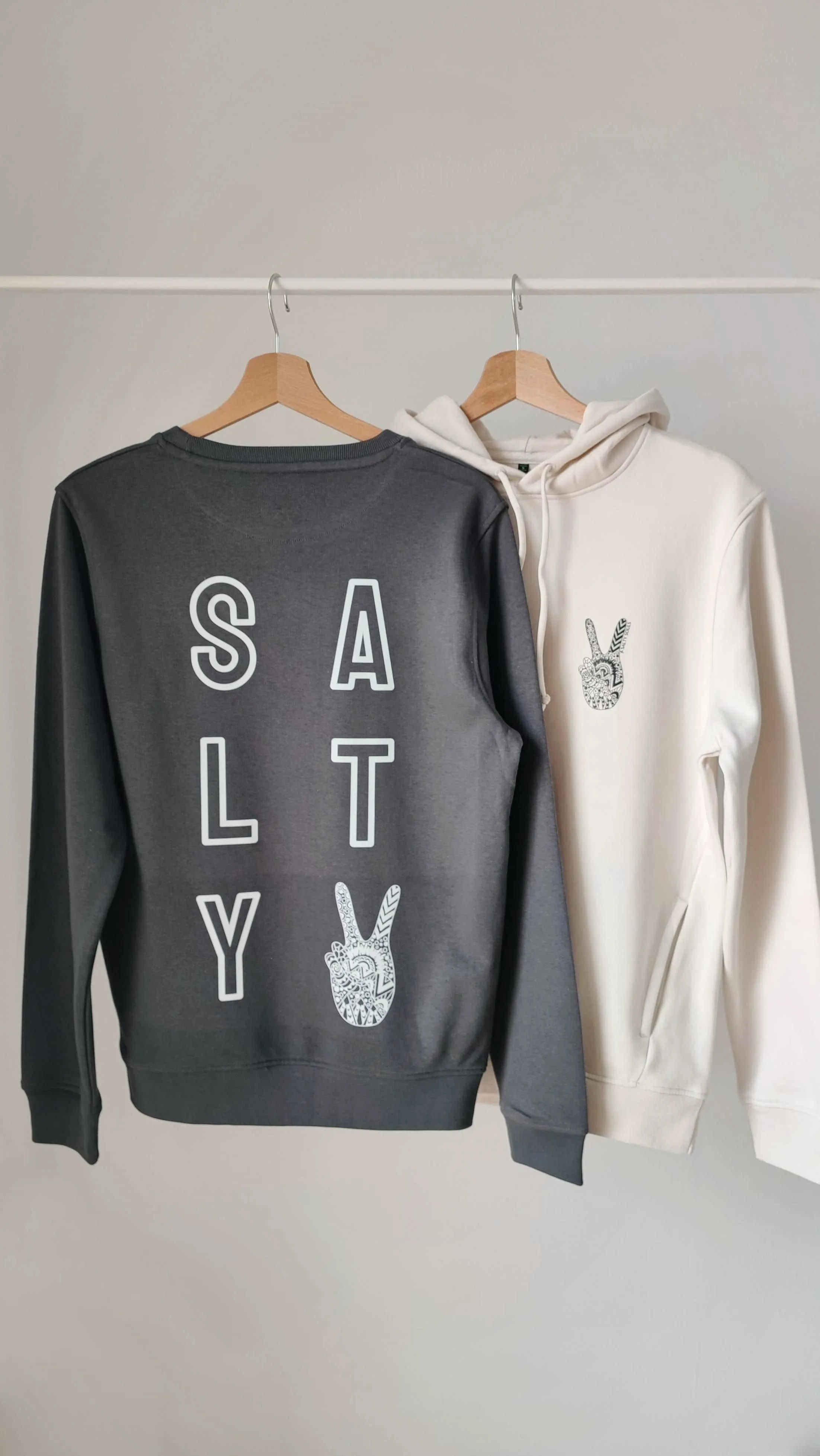 SALTY HOODIE