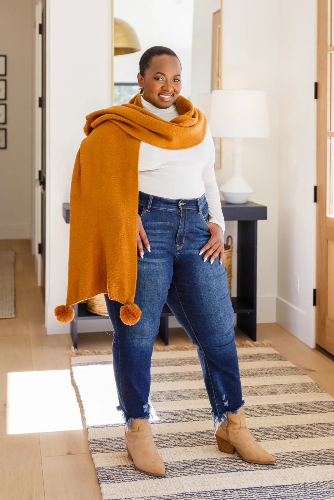 W23 Knitted Fuzzy Pom Pom Scarf In Ginger